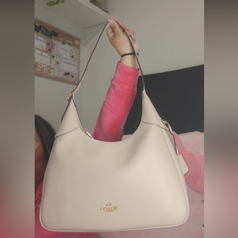 Coach - Ella Shoulder Bag in Oat